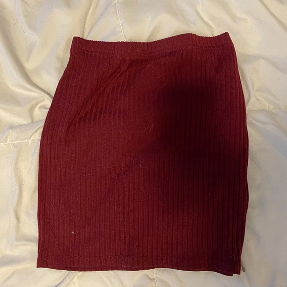 Red ribbed skirt - Picture 1 of 1